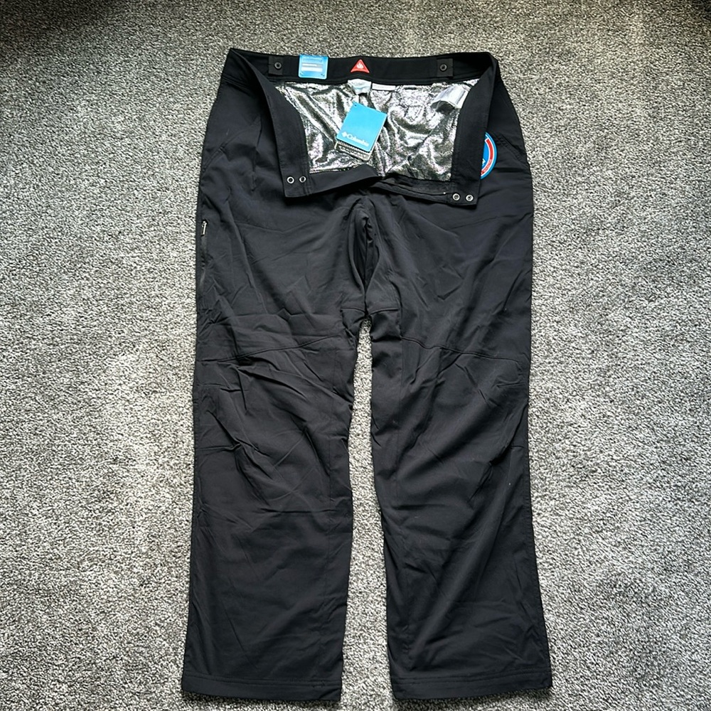 Black active pants